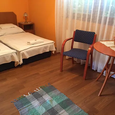 Apartman Dora Hajduszoboszlo Exterior photo