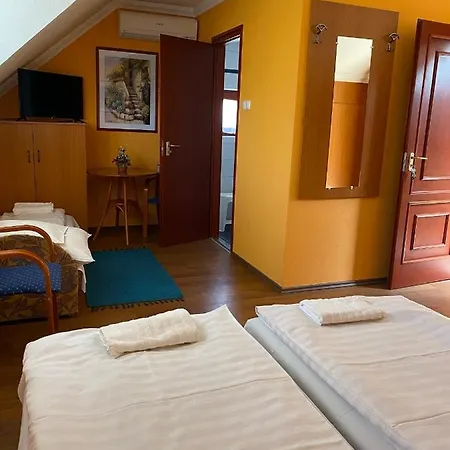 Apartman Dora Hajduszoboszlo Exterior photo