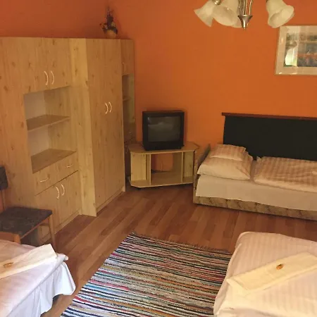 Apartman Dora Hajduszoboszlo Exterior photo